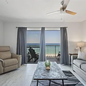 https://the-summit-621.panamacity-beachhotels.com